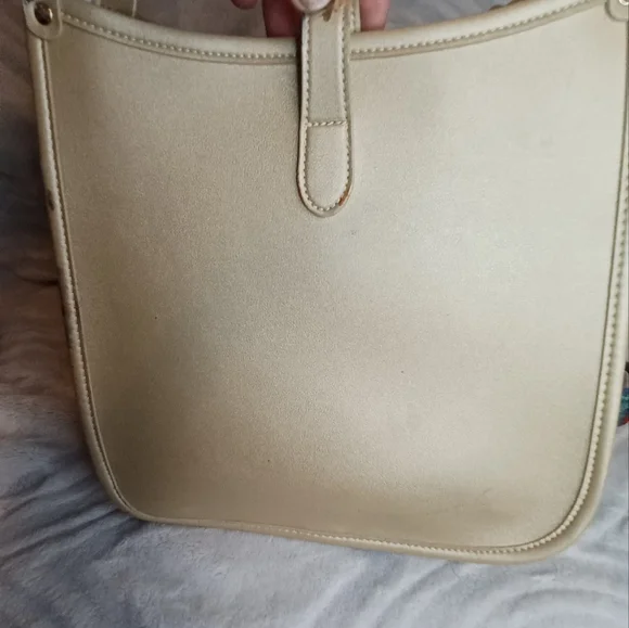 Anca Barbu ...1 Of 1.... Handpainted Leather Crossbody..... 10x11x3 - Picture 6 of 9